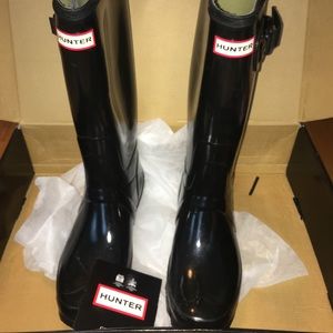 nwot HUNTER boots, black size 10